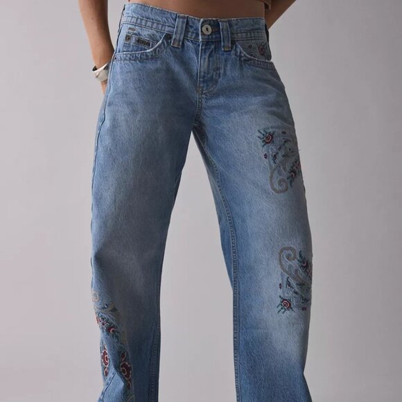 Urban Outfitters BDG Kayla Embroidered Jean Size 33 NWOT - Picture 2 of 11